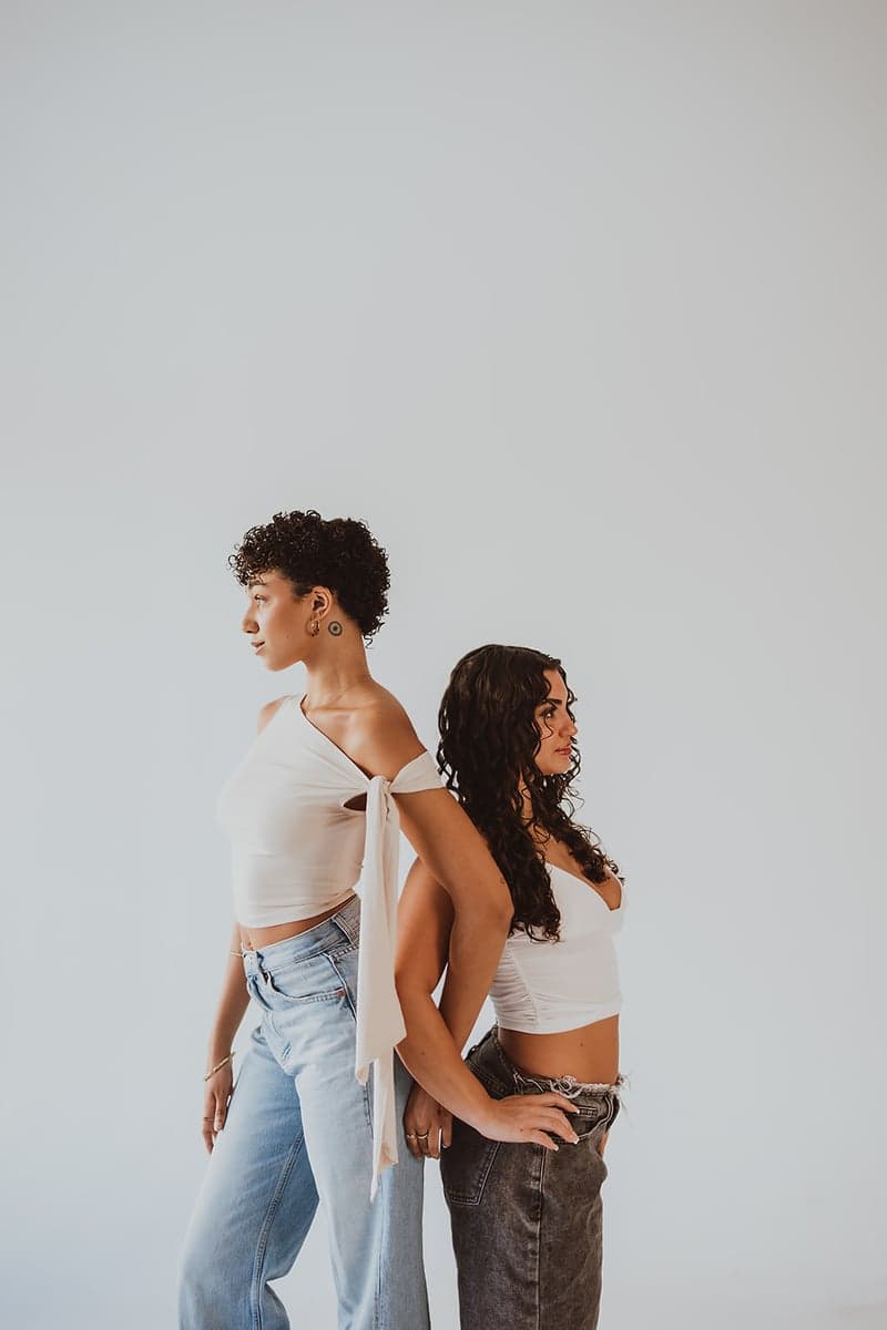 Gossip Curl gallery image