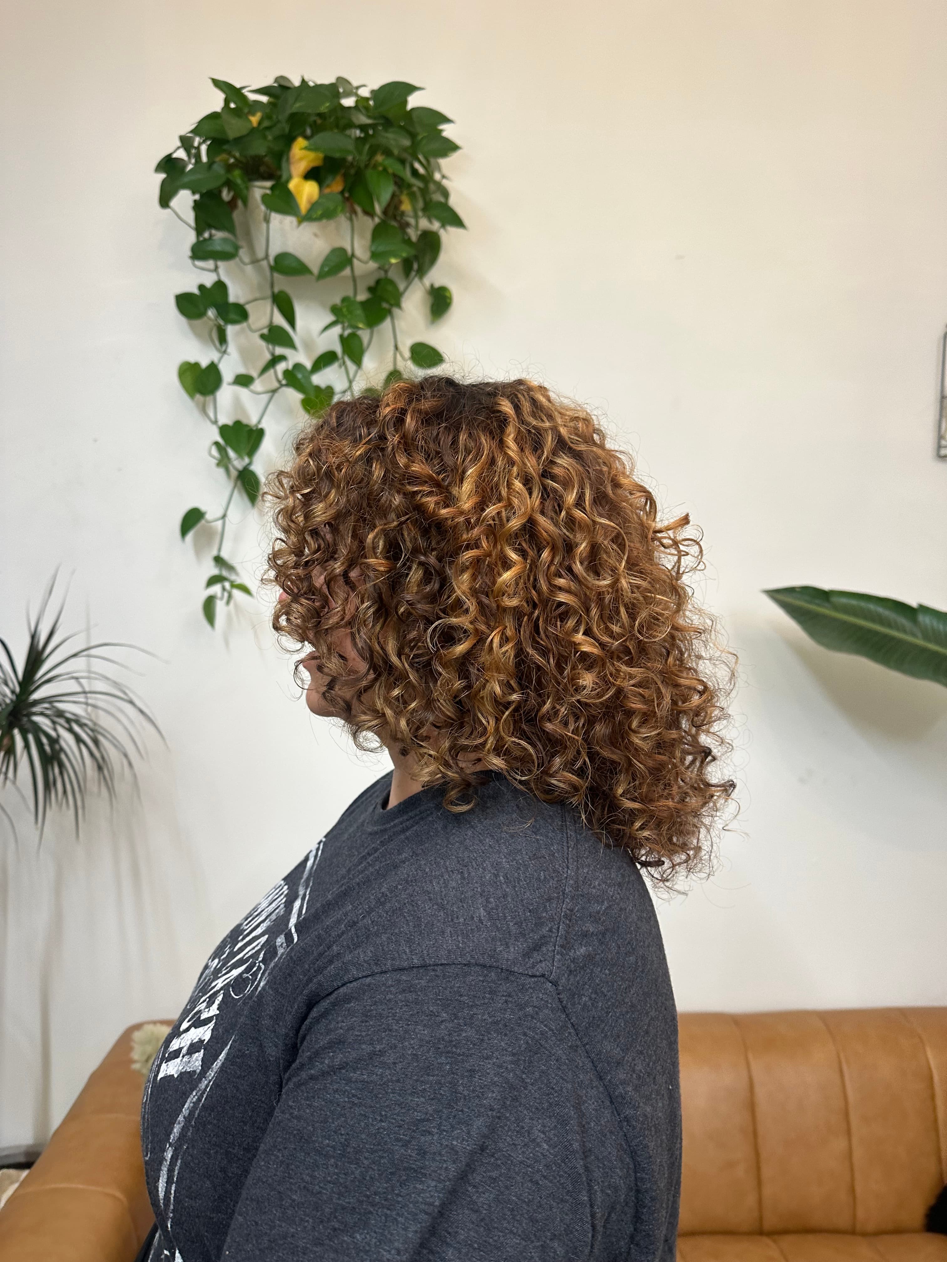 Jessie @lovercurljess gallery image