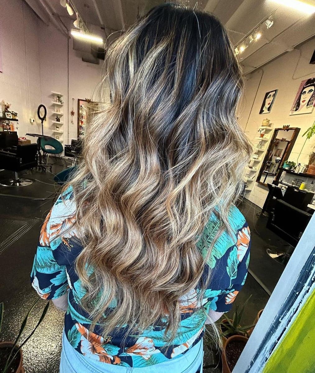 eXplicit salon gallery image